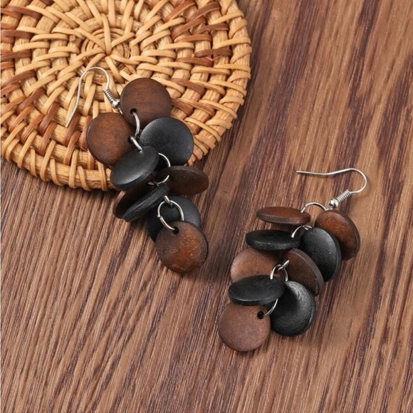WOOD EARRINGS - Picture 3 of 4